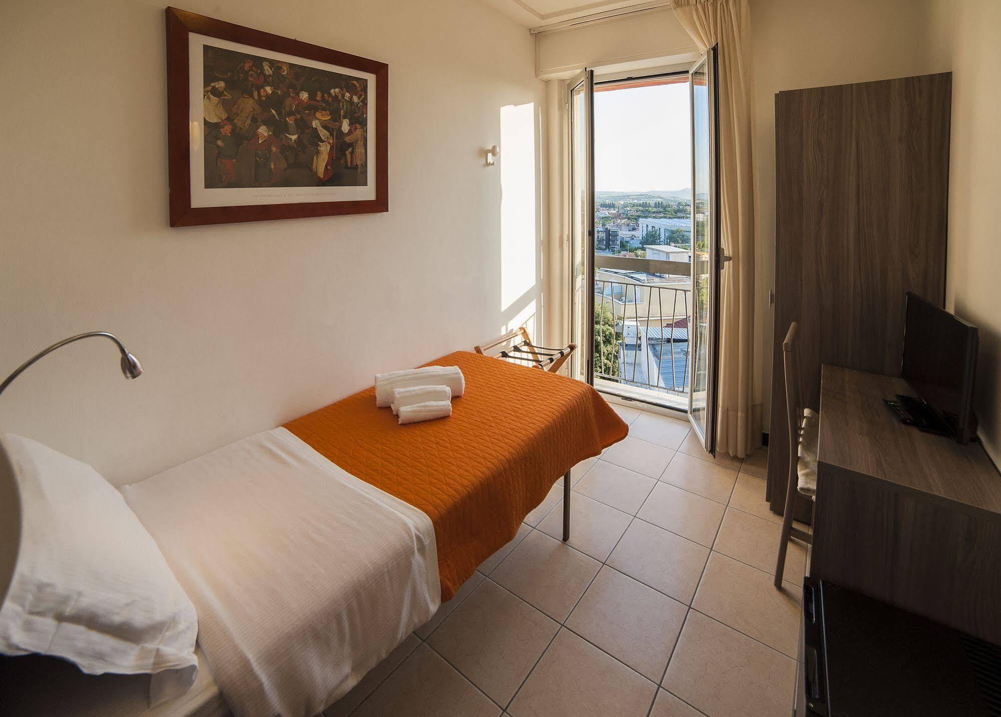 Hotel Madison Gabicce Mare Dış mekan fotoğraf