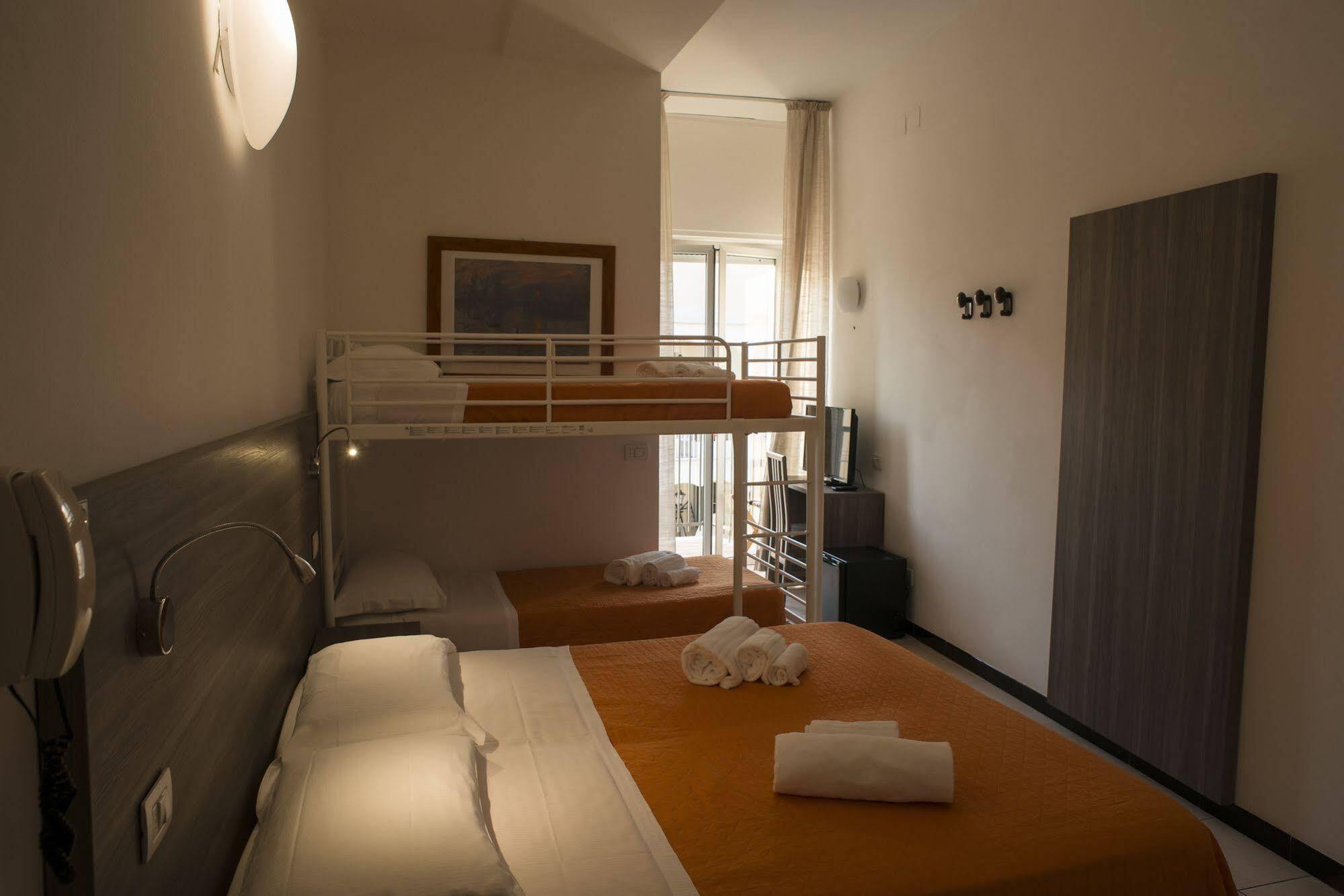 Hotel Madison Gabicce Mare Dış mekan fotoğraf
