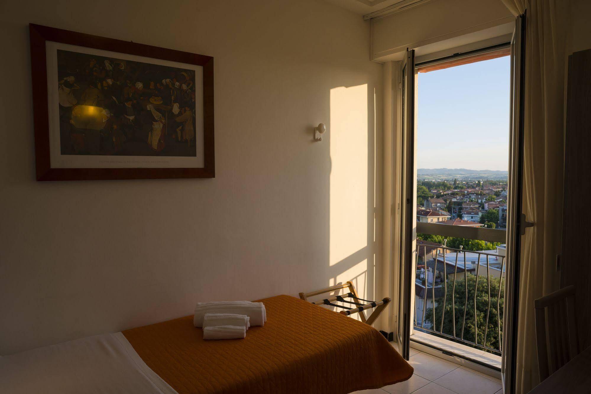 Hotel Madison Gabicce Mare Dış mekan fotoğraf