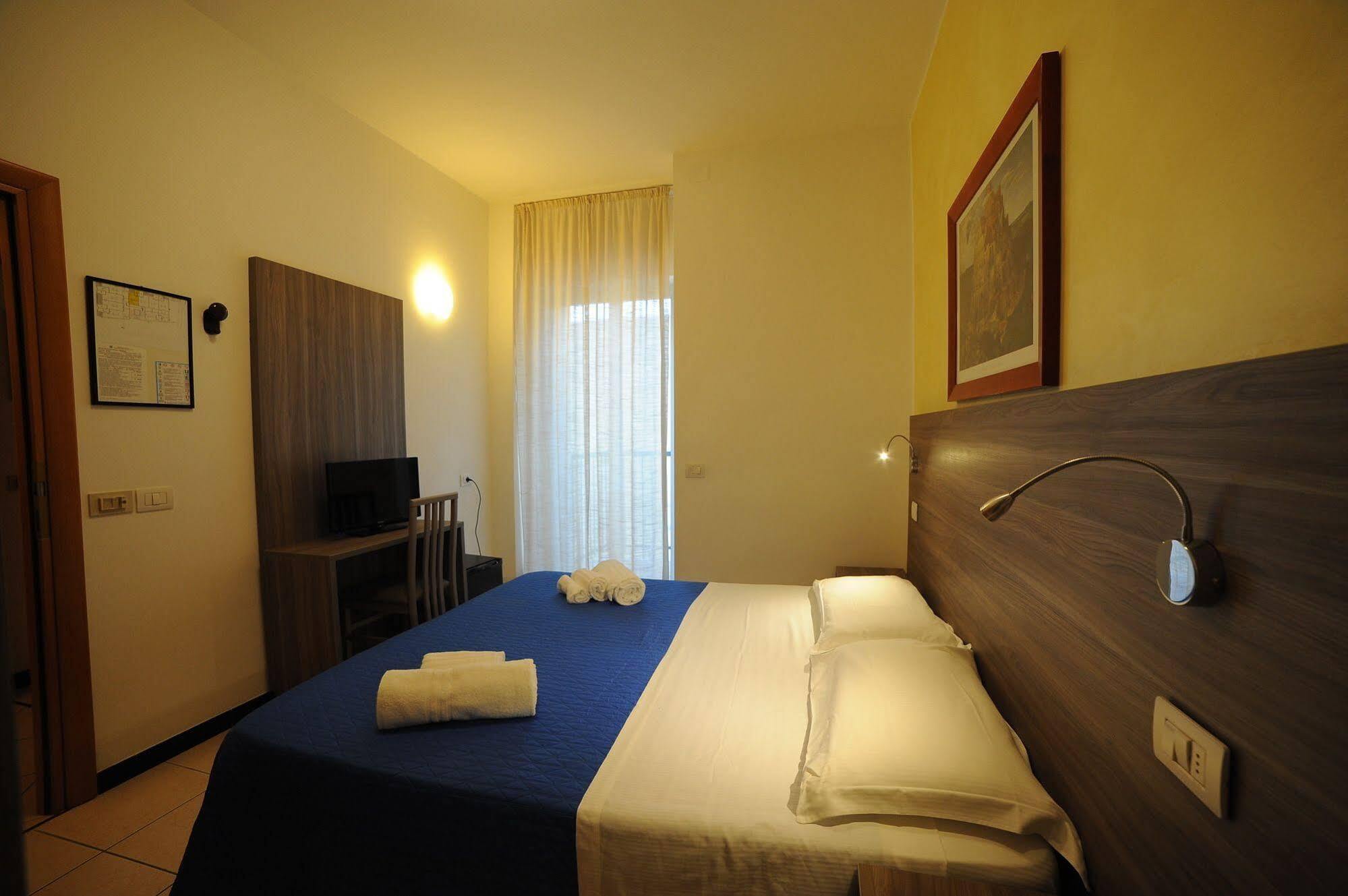 Hotel Madison Gabicce Mare Dış mekan fotoğraf